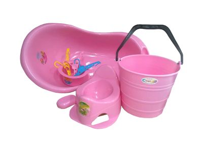 COMBO: BAÑERA, CUBO DE 9 L ENGOMADO, ORINAL ASIENTO, ORINAL SILLA, JABONERA Y 12 PERCHEROS DE CANASTILLA